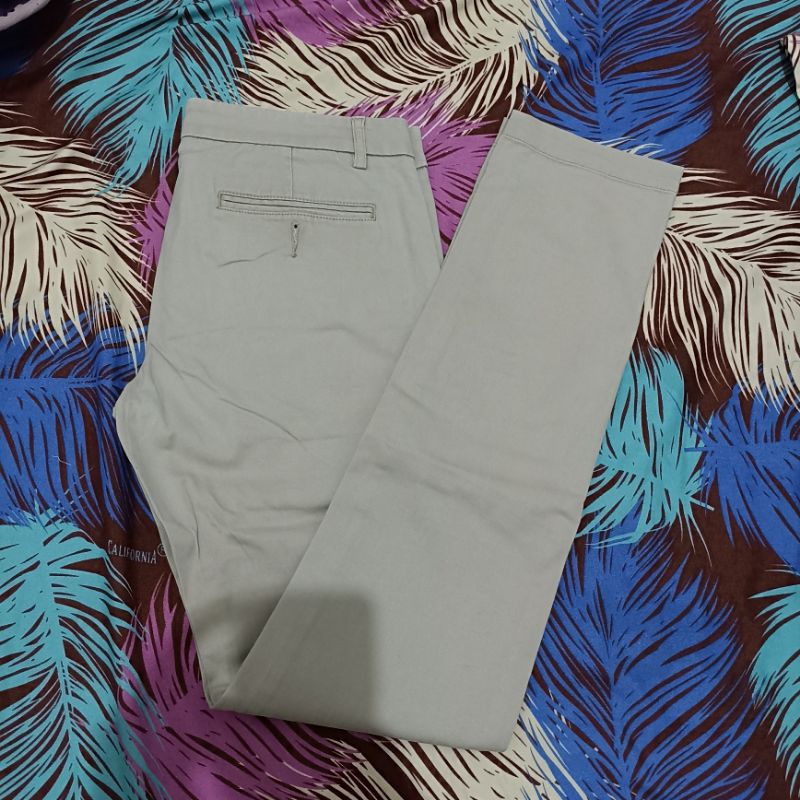 Celana Panjang Chino Uniqlo