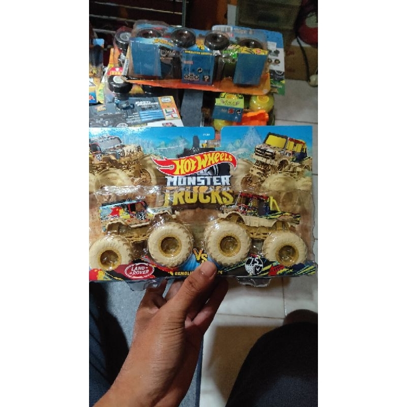 Hot Wheels Monster Truck land Rover VW drugbus mystery machine police safari Boneshaker Grave digger