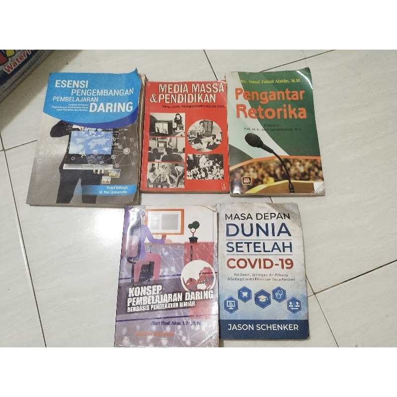 

Buku Konsep Pembelajaran Daring, Masa depan Dunia Setelah Covid-19, Pengantar Retorika, Media Massa dan Pendidikan, dan Esensi Pengembangan Pembelajaran Daring