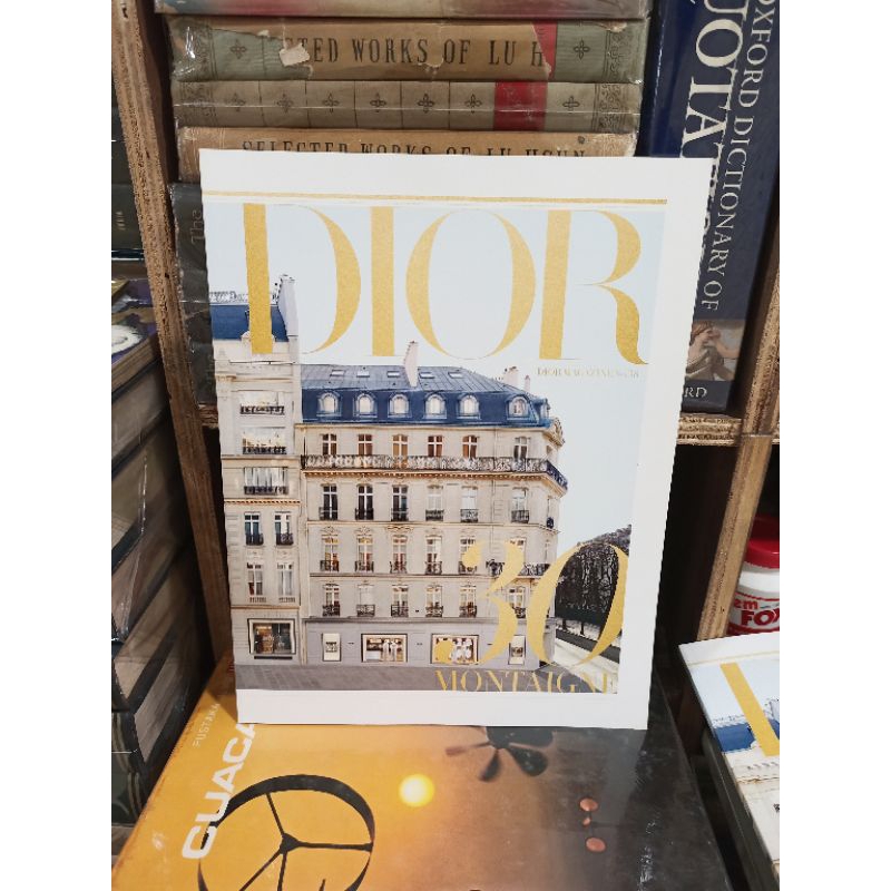 majalah DIOR 30 MONTAIGNE