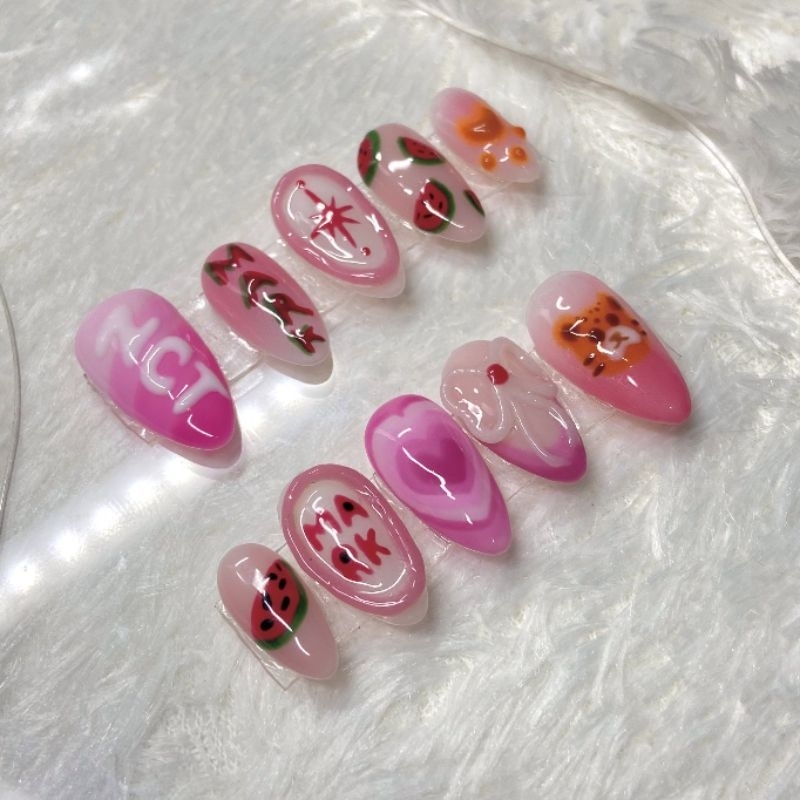 press on nails (kuku palsu) PINK MARK LEE NCT