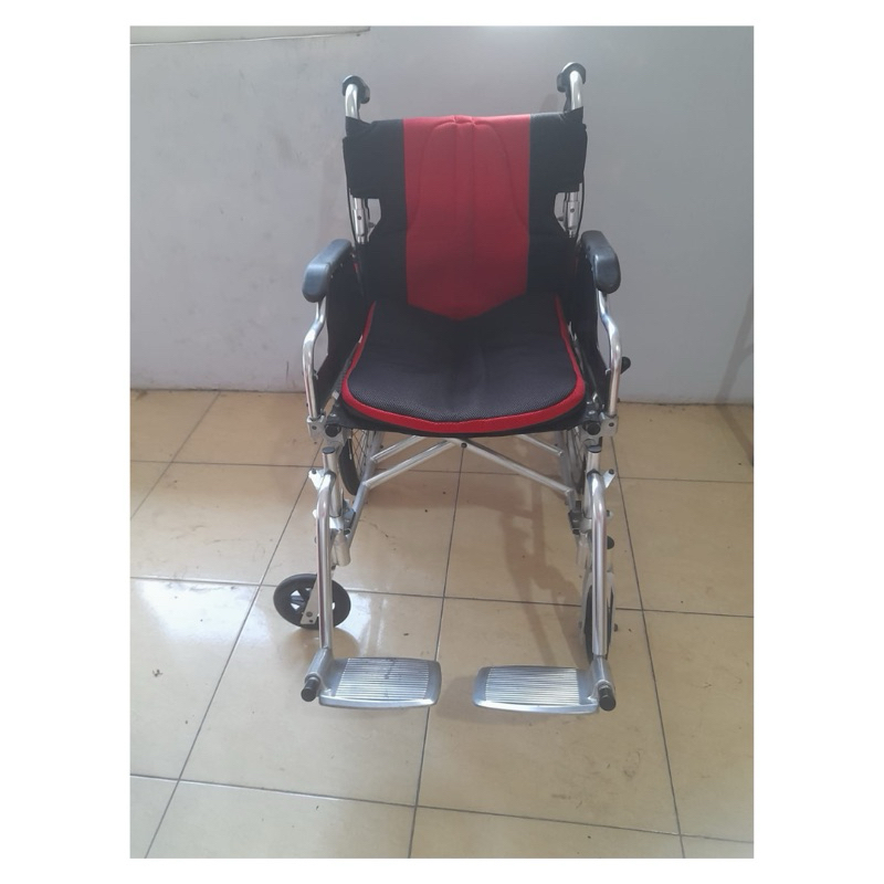 Kursi Roda Bekas Avico