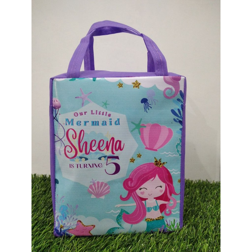 

Tas souvenir / tas tasyakuran aqiqah resleting / tas tedak siten/ tas berkat resleting Uk.22x20x25