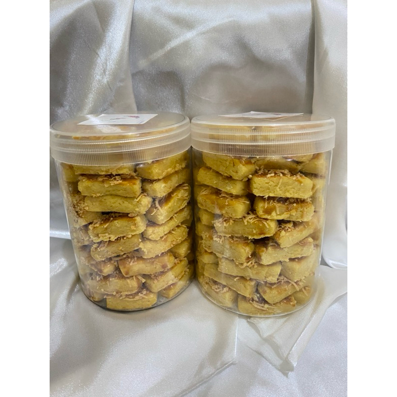 

Kastengel keju premium butter wisman kraft bisa ojek kue kering kastengel keju kue kering lebaran hampers lebaran kue kering idul fitri kue kering murah kue kering kastengel keju murah enak premium pengiriman jakarta