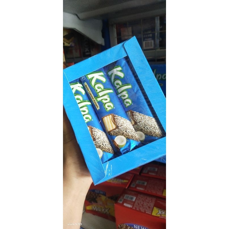 

Kalpa wafer coklat kelapa isi 12pcs