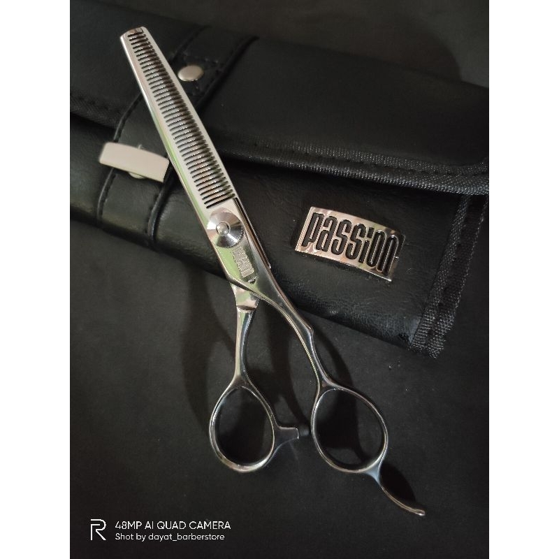 

Gunting penipis sukipassion original japan 6,42 inch