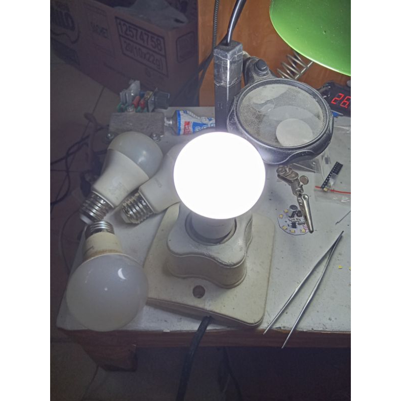 lampu LED Philips 12w - 13,5w mesin asli nyala putih terang