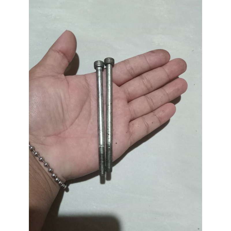 baut L5 boring blok head mesin yamaha vixion mx king xabre original(2biji)
