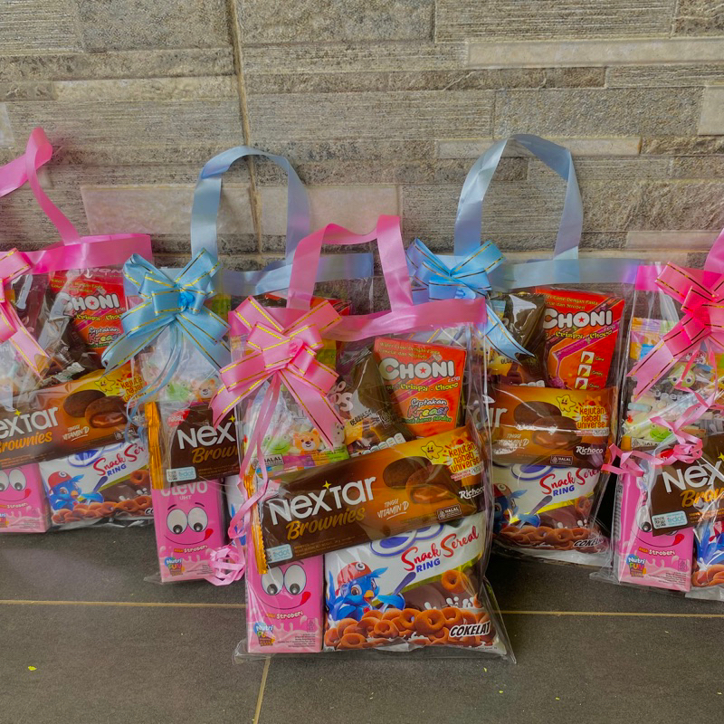 

PARCEL BINGKISAN SNACK KEMASAN ANAK ULANG TAHUN/LEBARAN