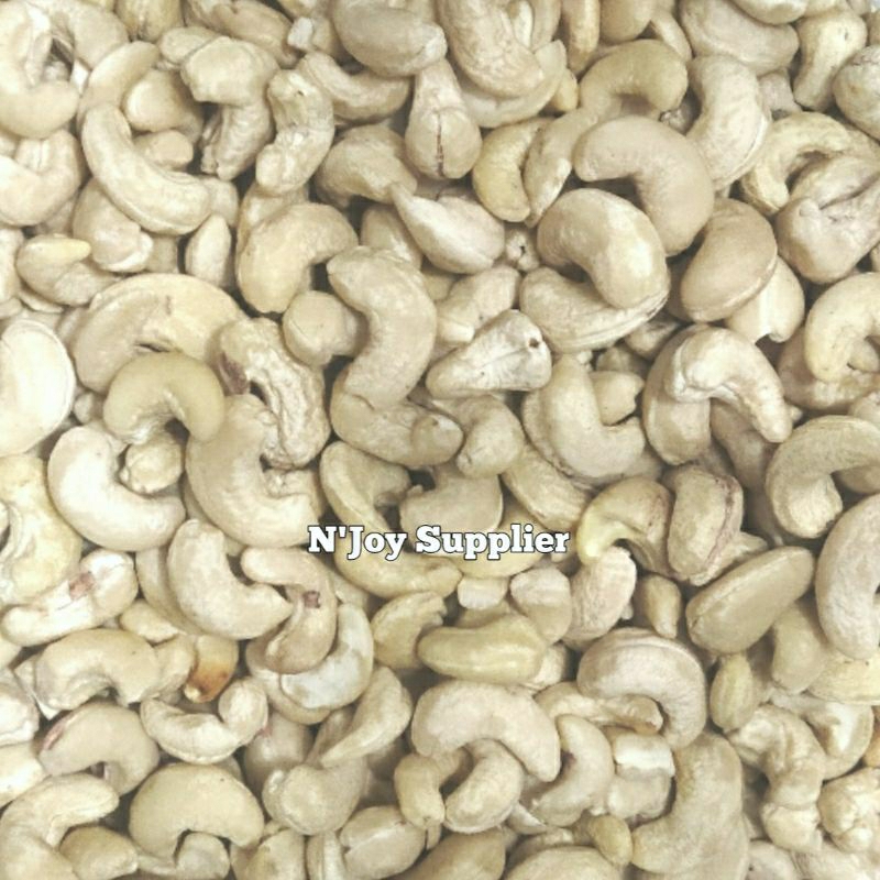 

Kacang Mete / Kacang Mede Utuh Murah