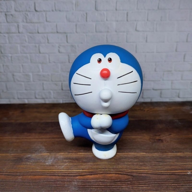 Preloved Figure Doraemon tinggi 10cm