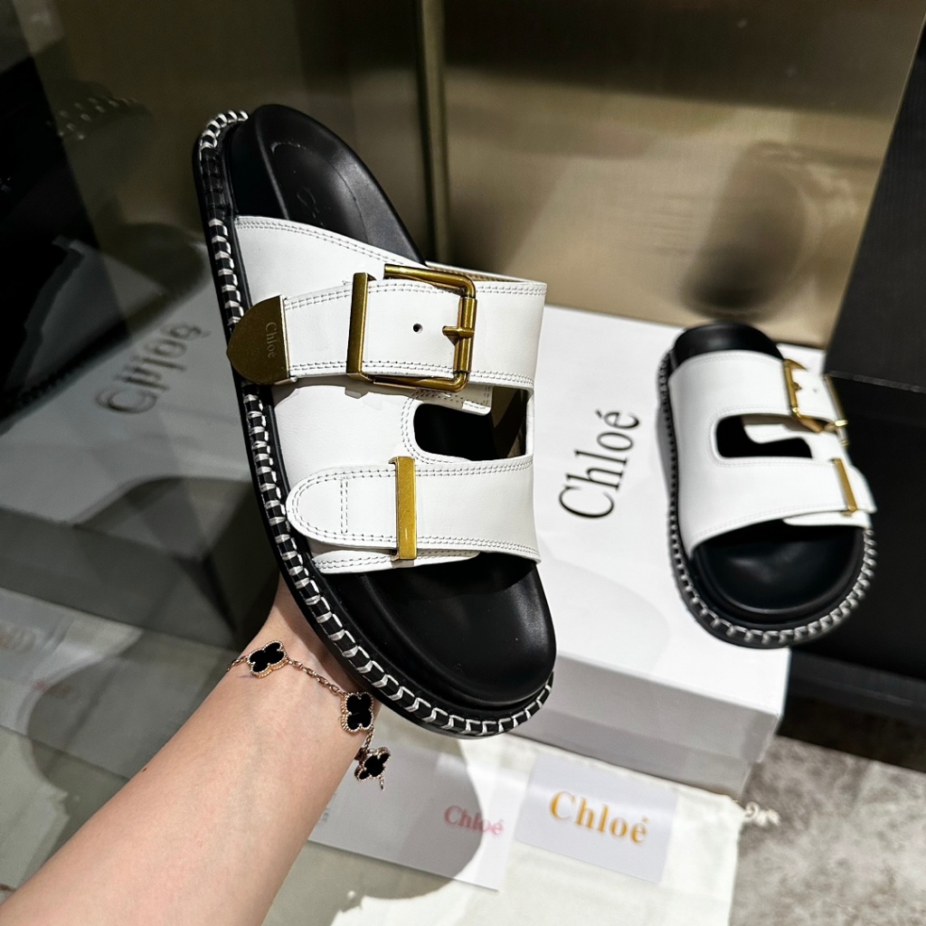 Sandal terbaru Chloe Buka cetakan huruf Chloe