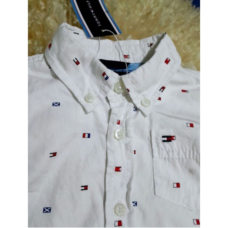 Kemeja Tommy Hilfiger Anak Motif Bendera Full Print
