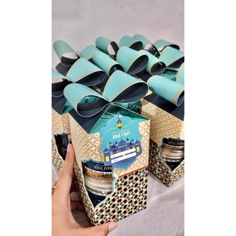 

Box Hampers Lebaran | Box Idul Fitri | Box Eid Mubarak Murah Cakep Mewah