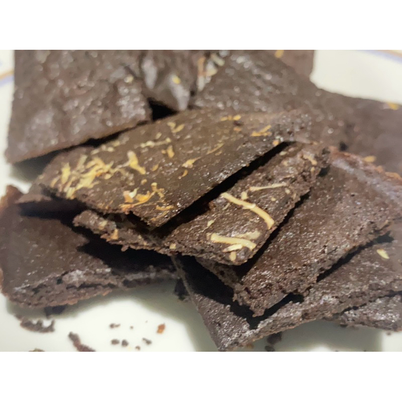 

brownies crispy/brownies kering