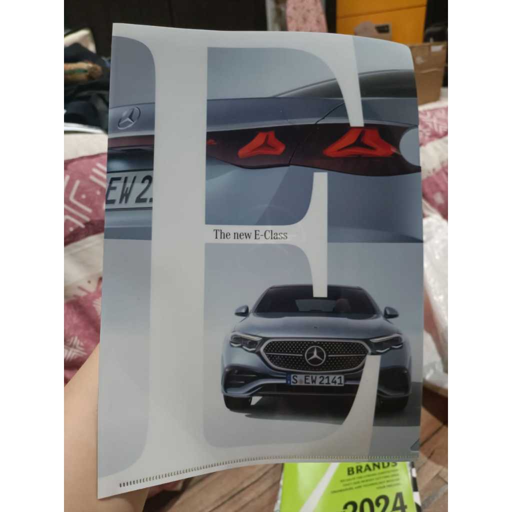 

Mercedes Benz The New E-Class Clear A4 File Folder Map TAS Original