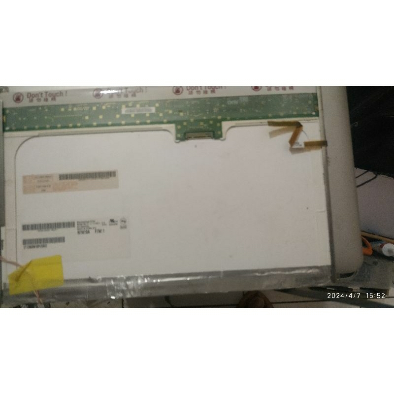 LCD + touch screen B121EW03 V.4 12.1 inc 20 pin.