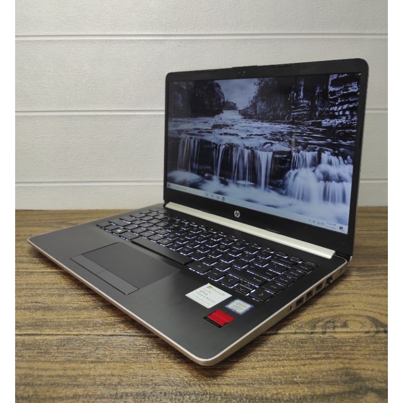 Laptop Hp 14s | Core i3-8130U | AMD Graphics | 8GB | 256SSD