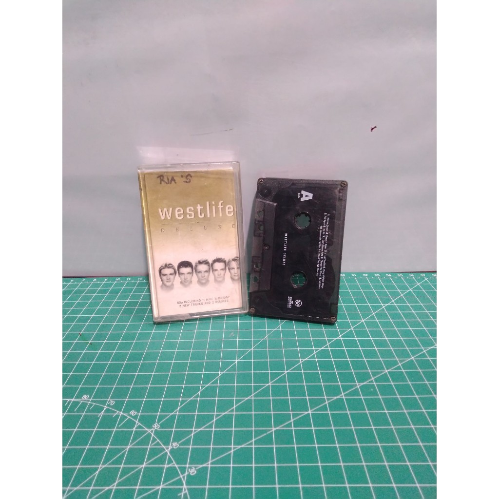 KASET PITA / Westlife - Deluxe / CASSETTE