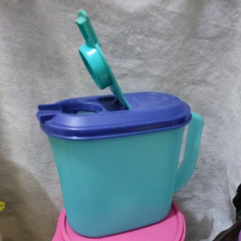 Teko tempat minum fridge jug pitcher Tupperware Ori second preloved