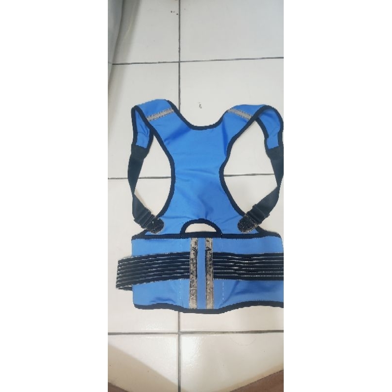 Izest posture Vest / rompi postur tubuh