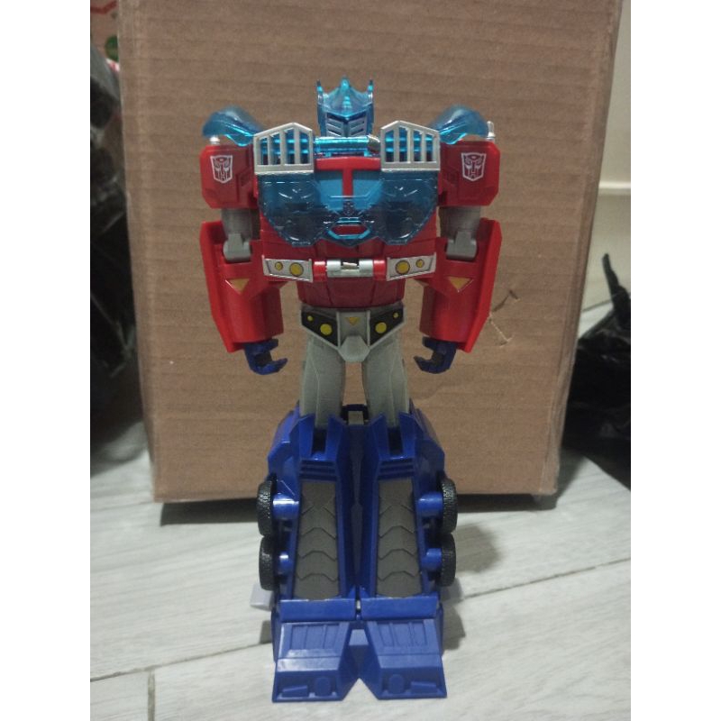 robot Transformers Optimus prime cyberverse ultimate min weapon