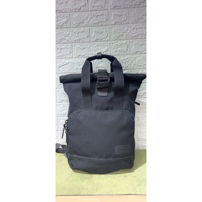 ( SOLD) crumpler backpack