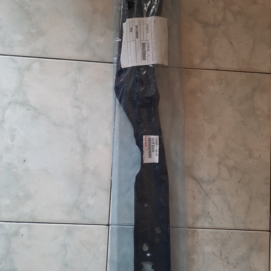 SUPPORT RADIATOR / bullhead radiator atas calya sigra ori