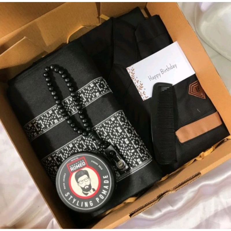 

GIFT BOX KEMEJA KOKO KADO ULANG TAHUN COWOK KADO ANNIVERSARY WISUDA GRADUATION