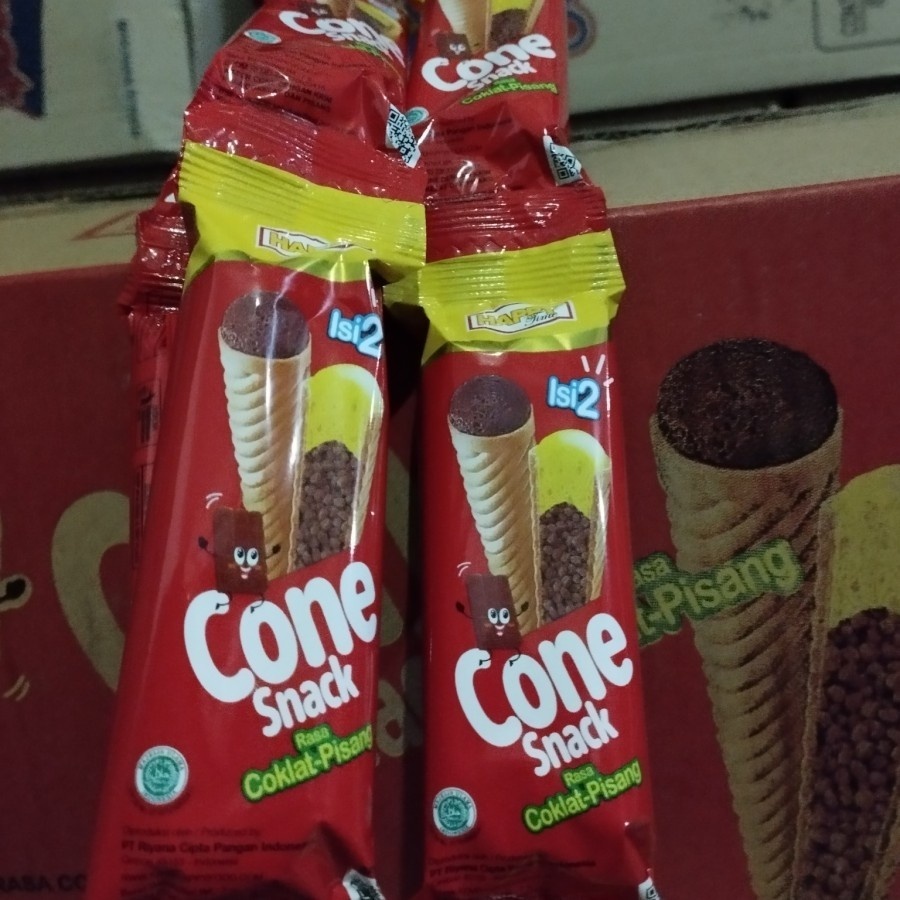 

Happy Time Cone Snack Coklat 2 Rasa - 1 Renteng isi 10