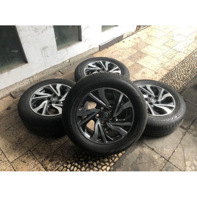 Velg Mobil Second Std Innova Reborn Facelift Ring 16 Pcd 5x114 + Ban Dunlop 205 65 16