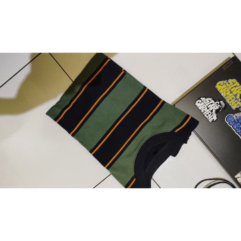 UNIQLO STRIPE LONGSLEEVE