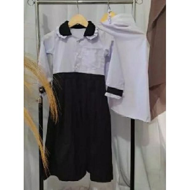 Seragam Sekolah SD Muslim Model Gamis Anak Perempuan Syari Putih Hitam / Seragam Sekolah SD Muslim M