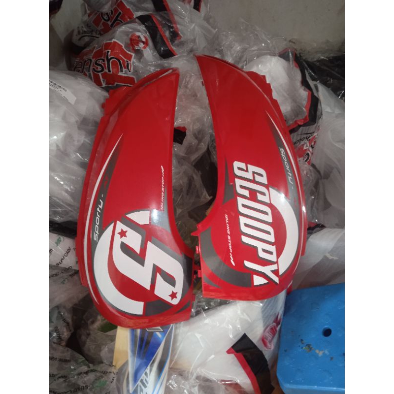 body scoopy fi esp 2015/2016 merah