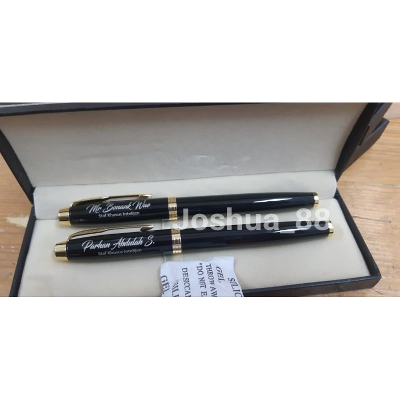 

Pulpen Parker RB Black Gold Gratis Ukir Nama Sendiri