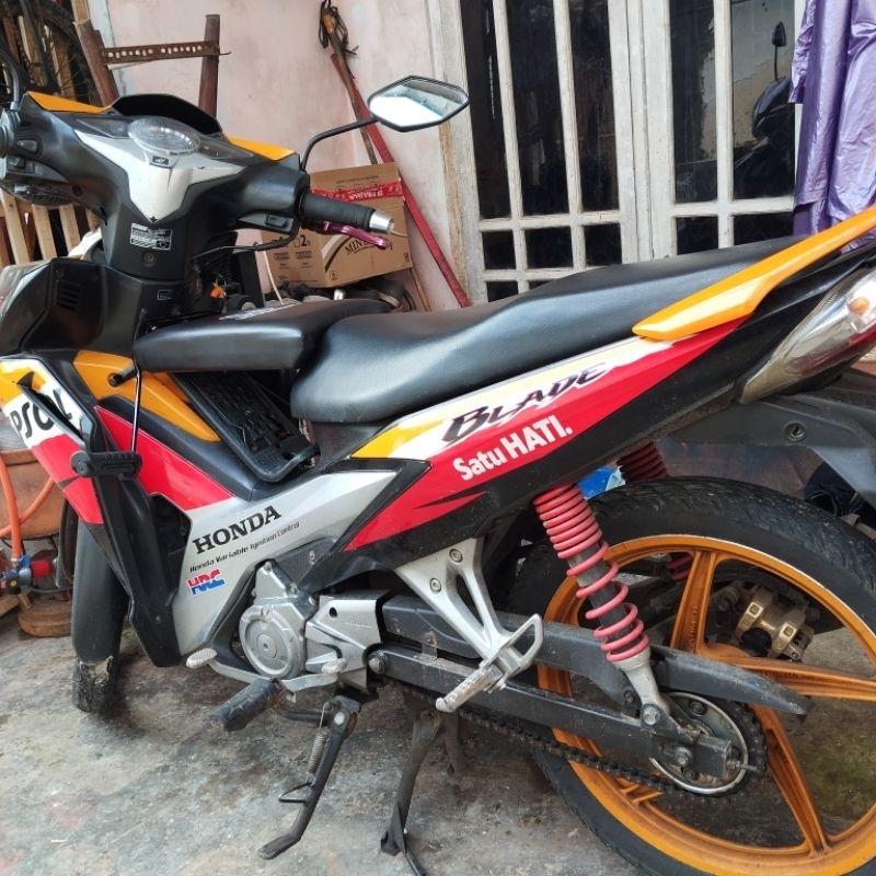 jok bonceng dan pijakan kaki anak Motor Honda Blade
