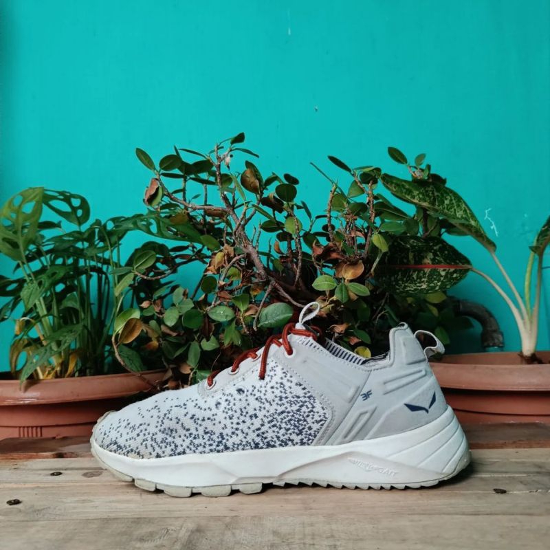 sepatu treking trailrunning outdoor salewa size 42