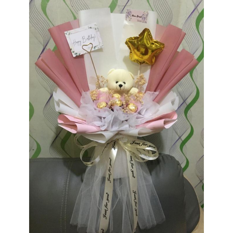 Ferrero bouquet & boneka , buket coklat Ferrero , buket coklat ulangtahun, buket boneka dan coklat,b