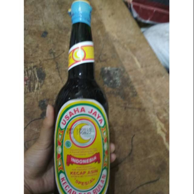 

Kecap asin spesial Cap atom bulan kemasan 600 ml (INST)