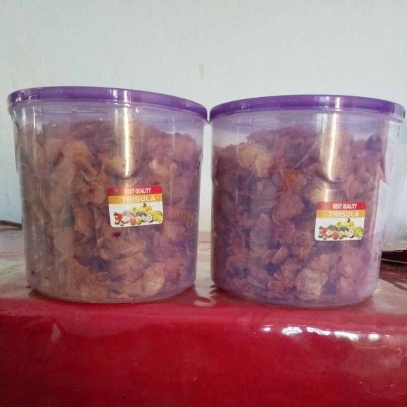 

kentang mustofa,kulit pangsit 500gram, kering,kriyuk,pedas manis,fress