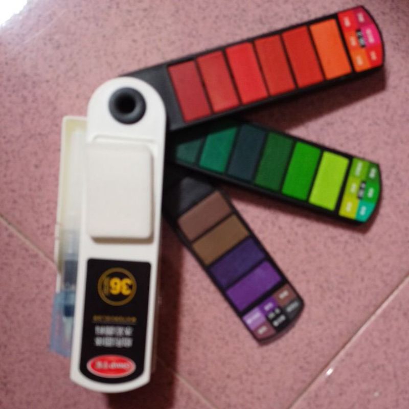 

Grasp water color kemasan kipas 36 warna