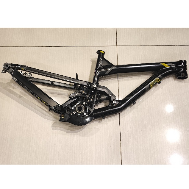 FRAME ALLOY 26 INCH SEPEDA MTB DOWN HILL POLYGON COLLOSUS DH-X SIZE S WITH CRANK SAINT