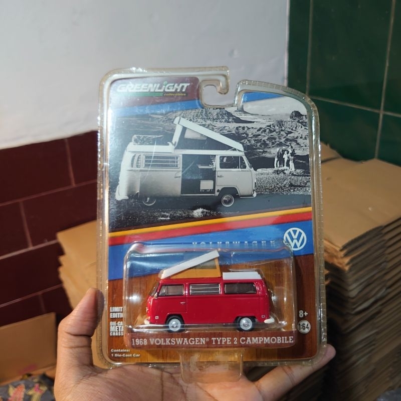GREENLIGHT Volkswagen Type 2 Campmobile