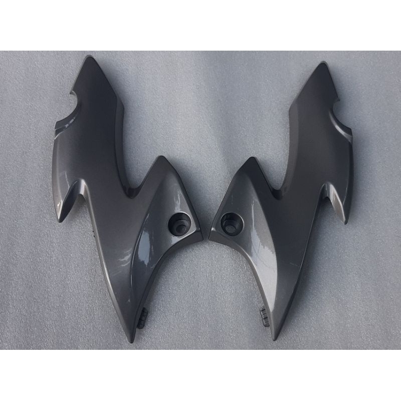 SEPASANG KUPING LAMPU DEPAN CB 150 R OLD LAMA