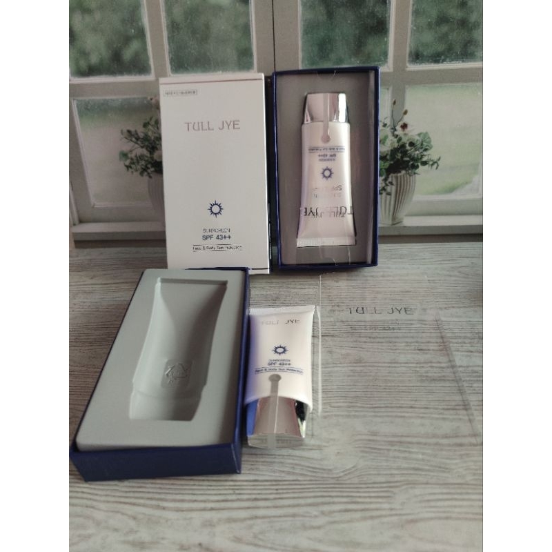 TULL JYE SUNSCREEN, TULL JYE FACE & BODY SUN PROTECTION