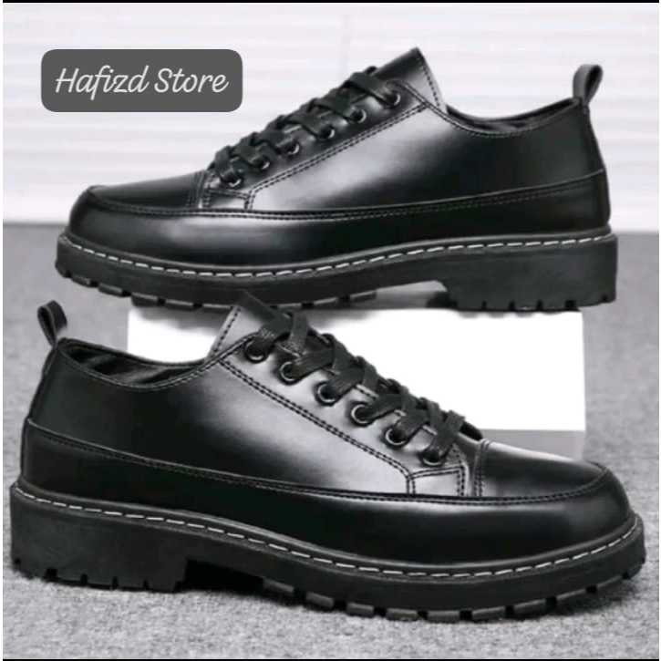Sepatu Sneakers Pria Keren Full Hitam