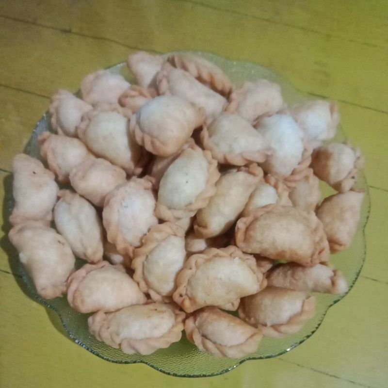 

Pastel mini abon sapi kriuk 1 kg enak renyah dan gurih