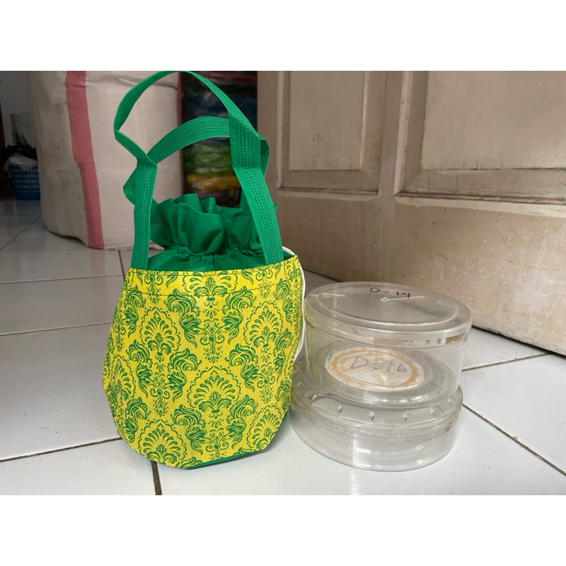 

goodie bag toples 2 bulat serut diameter 16