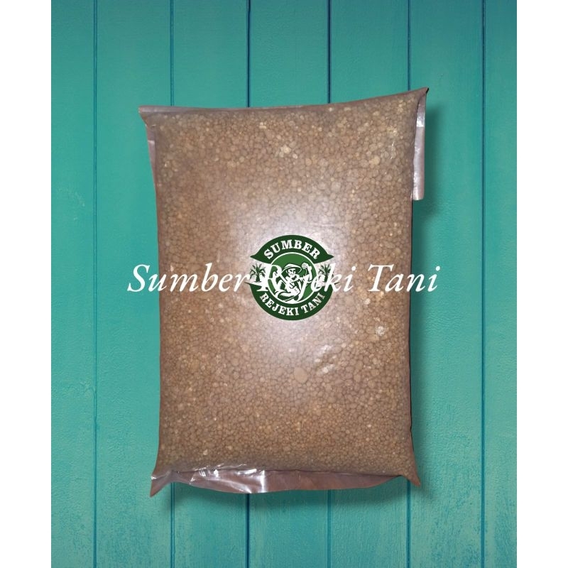 pupuk npk 12.12.17.2.Te mahkota repacking 1kg original
