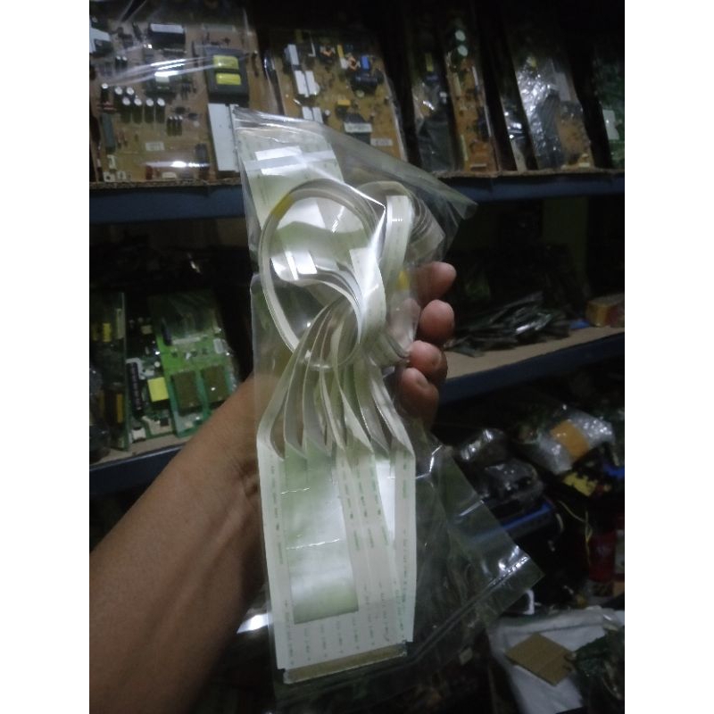 kabel fleksibel MB ke tcon TV LED LG TYPE 55uk6540 ORI CABUTAN